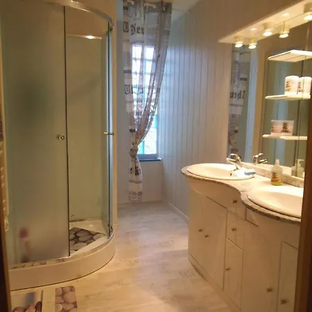 Ferme Equestre 9 A 12 Places Holiday home *