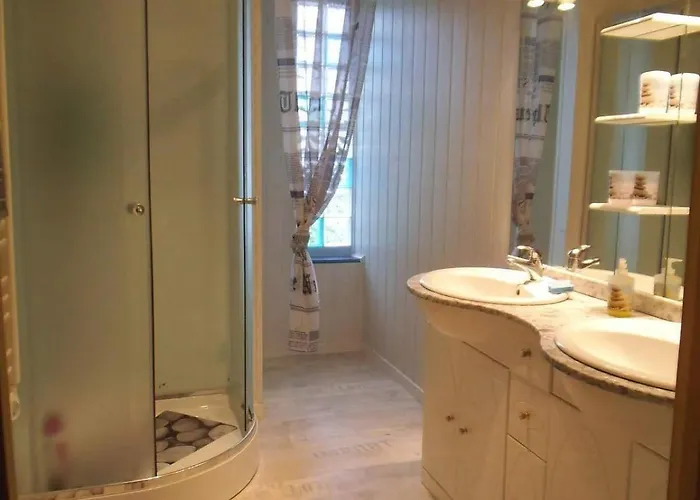 Ferme Equestre 9 A 12 Places Holiday home *